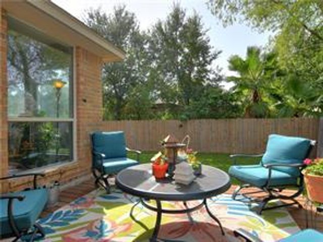 2737 Plantation DR, Round Rock, TX 78681