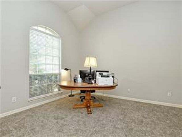 2737 Plantation DR, Round Rock, TX 78681