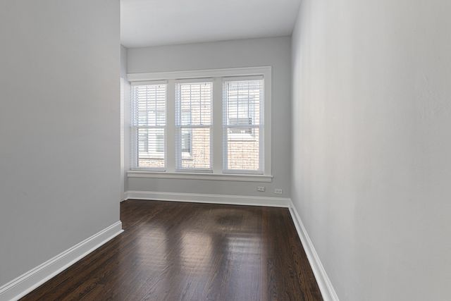 1104 W Glenlake Avenue 1, Chicago, IL 60660