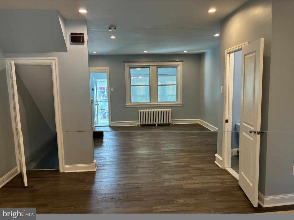 203 W CHAMPLOST AVE, PHILADELPHIA, PA 19120 — photo 5