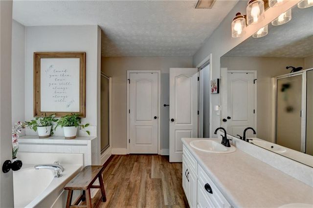 1882 FLOWERING Drive, Grayson, GA 30017