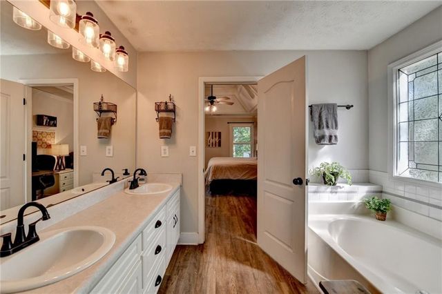 1882 FLOWERING Drive, Grayson, GA 30017