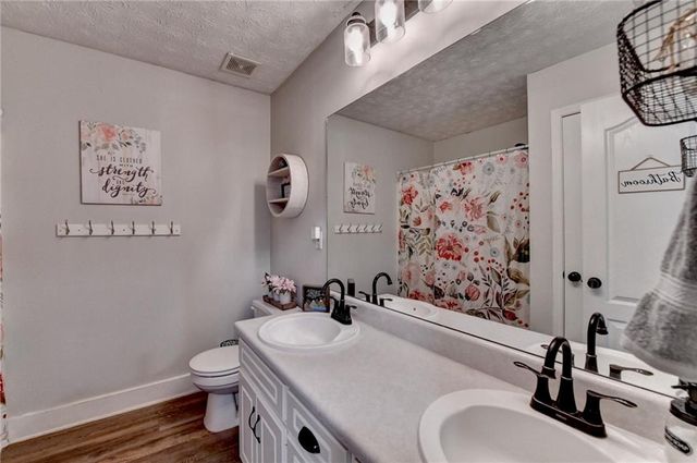 1882 FLOWERING Drive, Grayson, GA 30017