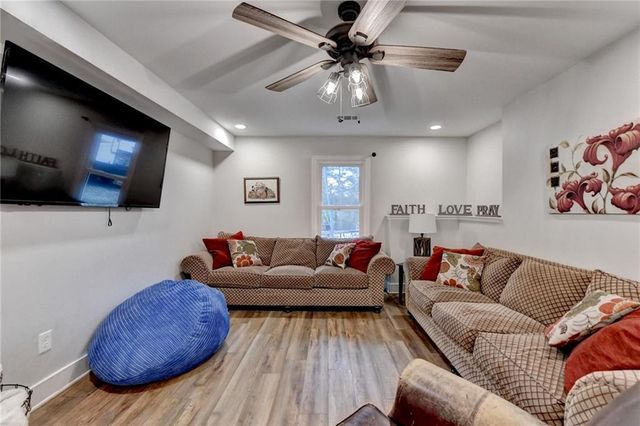 1882 FLOWERING Drive, Grayson, GA 30017