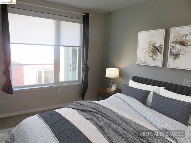 10 Innes Ct 307, San Francisco, CA 94124