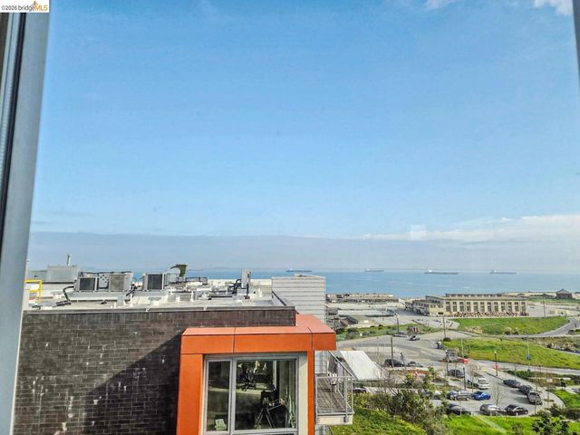 10 Innes Ct 307, San Francisco, CA 94124