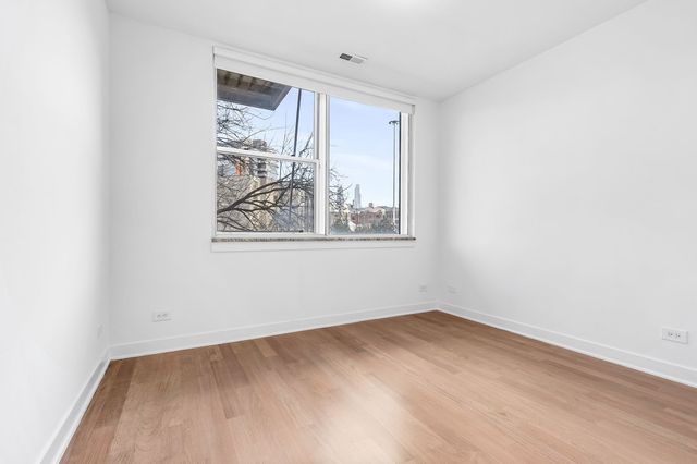 914 W Hubbard Street 105, Chicago, IL 60622