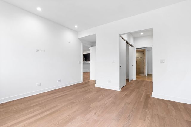 914 W Hubbard Street 105, Chicago, IL 60622