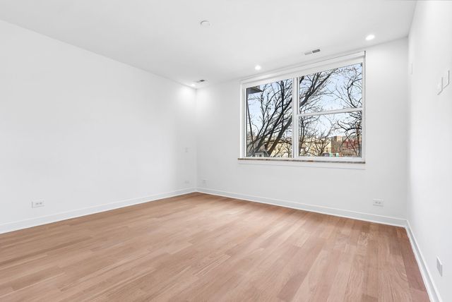 914 W Hubbard Street 105, Chicago, IL 60622
