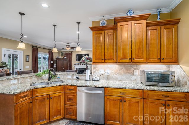 4708 McDade Lane, Gastonia, NC 28056