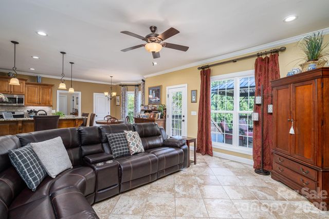 4708 McDade Lane, Gastonia, NC 28056