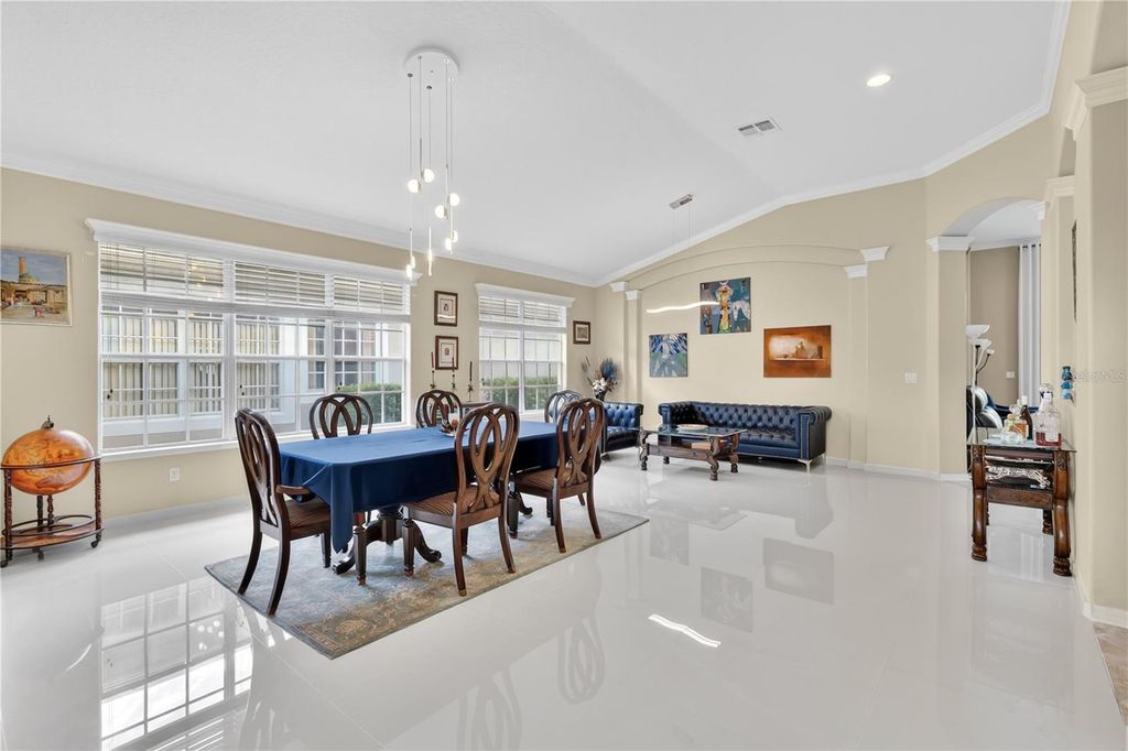 Image 3 of property listing at 2056 AUTUMN VIEW DRIVE, Orlando, FL 32825