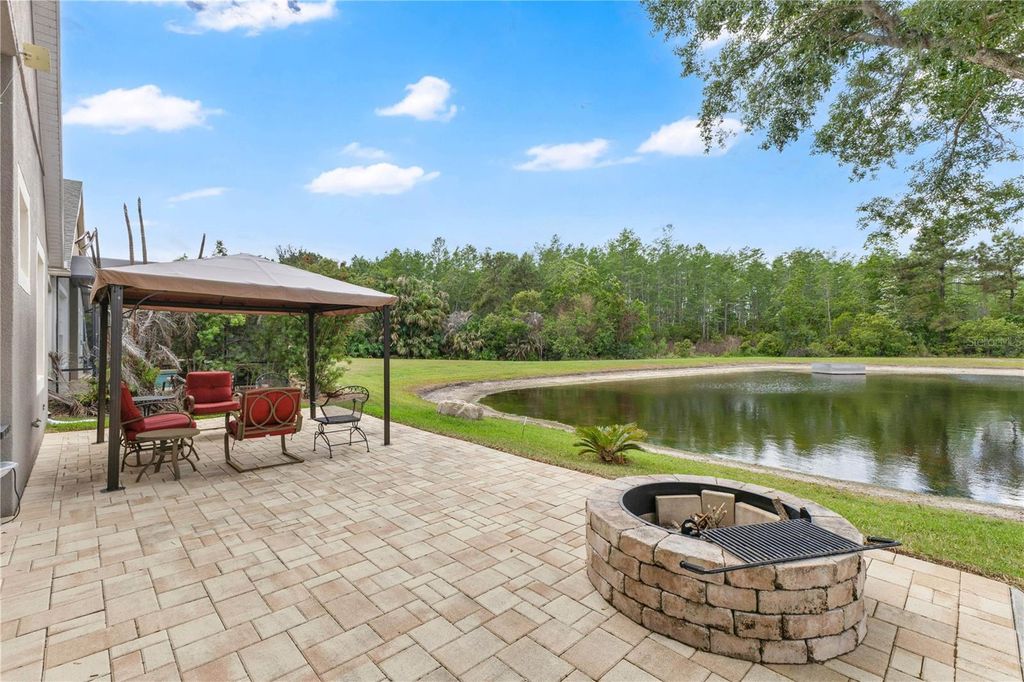 Image 22 of property listing at 2056 AUTUMN VIEW DRIVE, Orlando, FL 32825