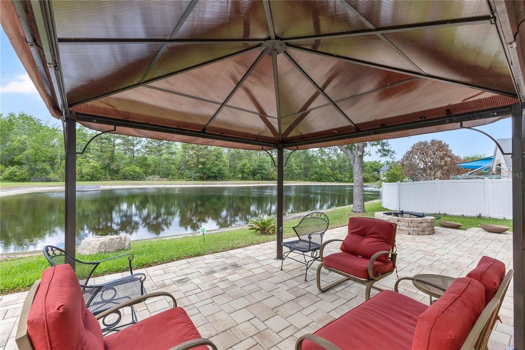 Image 23 of property listing at 2056 AUTUMN VIEW DRIVE, Orlando, FL 32825