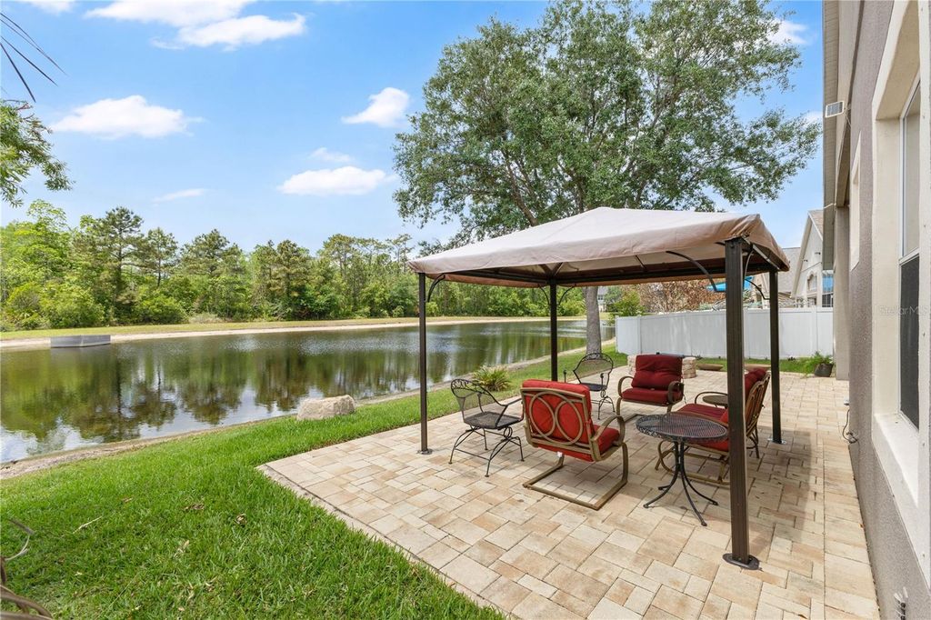 Image 24 of property listing at 2056 AUTUMN VIEW DRIVE, Orlando, FL 32825