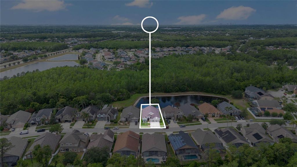 Image 36 of property listing at 2056 AUTUMN VIEW DRIVE, Orlando, FL 32825