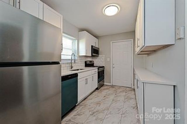 1229 Effingham Road, Charlotte, NC 28208