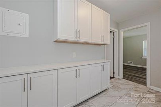 1229 Effingham Road, Charlotte, NC 28208