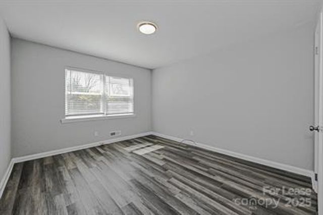 1229 Effingham Road, Charlotte, NC 28208