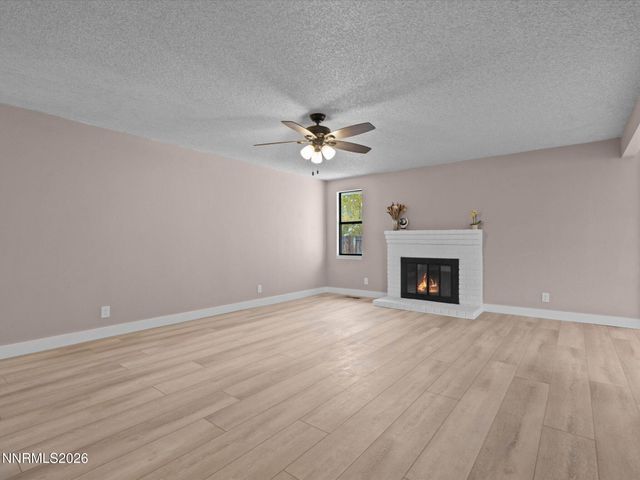 3075 Round Mountain Road, Sparks, NV 89434