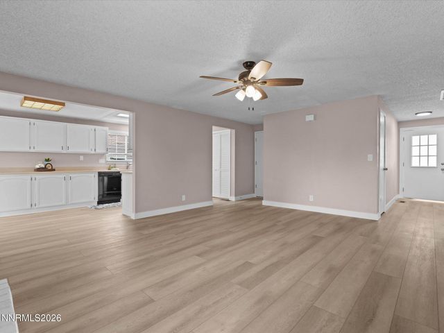 3075 Round Mountain Road, Sparks, NV 89434