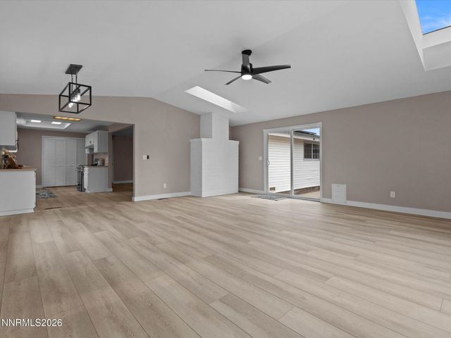 3075 Round Mountain Road, Sparks, NV 89434