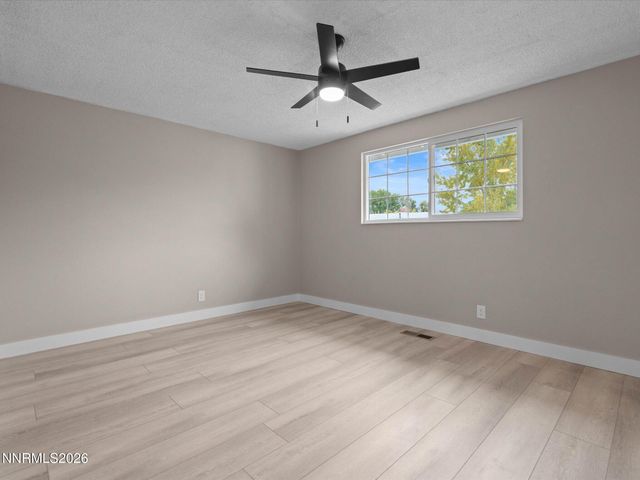 3075 Round Mountain Road, Sparks, NV 89434