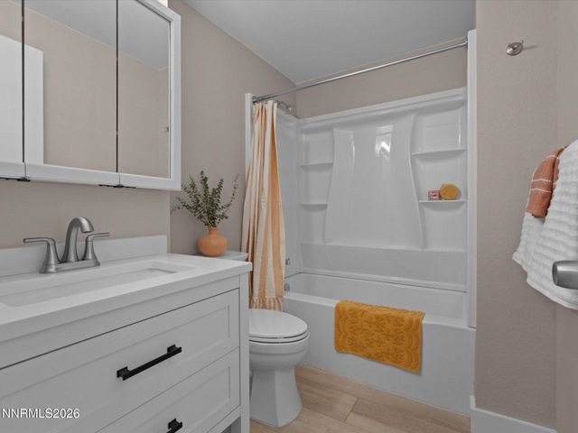 3075 Round Mountain Road, Sparks, NV 89434