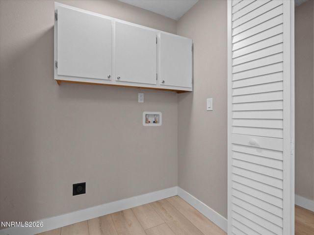 3075 Round Mountain Road, Sparks, NV 89434
