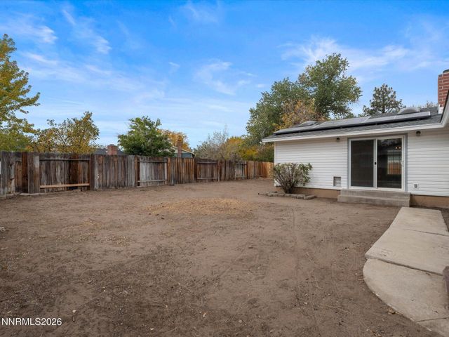 3075 Round Mountain Road, Sparks, NV 89434