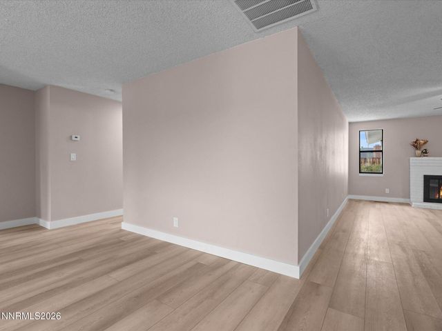 3075 Round Mountain Road, Sparks, NV 89434