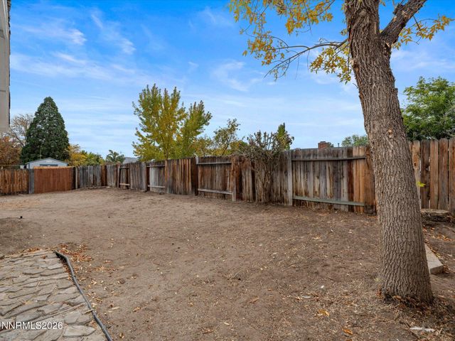 3075 Round Mountain Road, Sparks, NV 89434