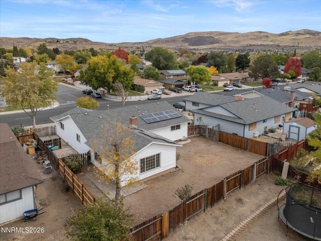 3075 Round Mountain Road, Sparks, NV 89434