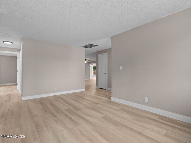 3075 Round Mountain Road, Sparks, NV 89434