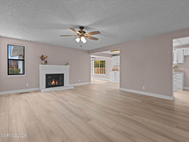 3075 Round Mountain Road, Sparks, NV 89434