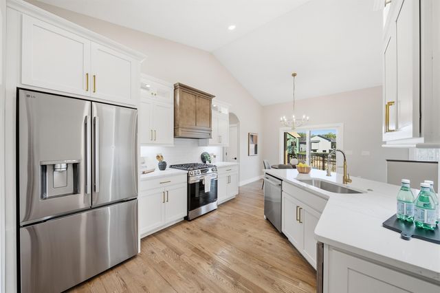 4818 W Calvert St, Wichita, KS 67215