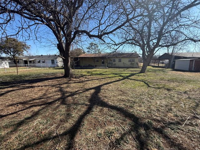 418 Pecan Street, Clyde, TX 79510