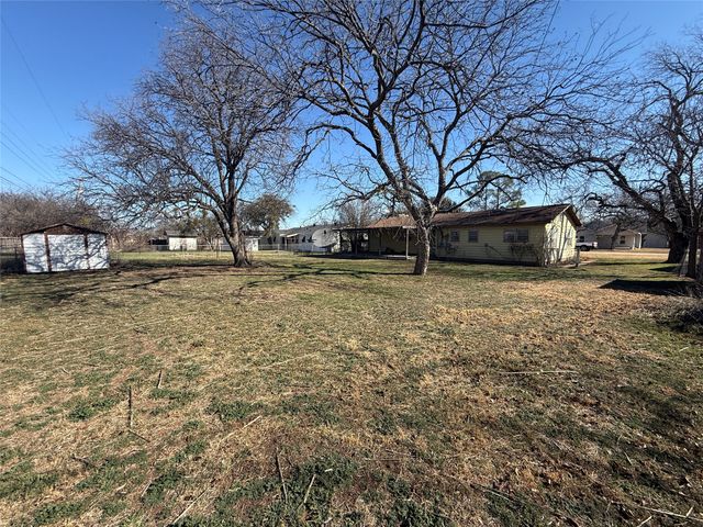 418 Pecan Street, Clyde, TX 79510