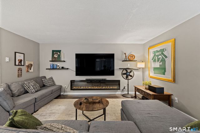 199 Gregory Boulevard I4, Norwalk, CT 06855