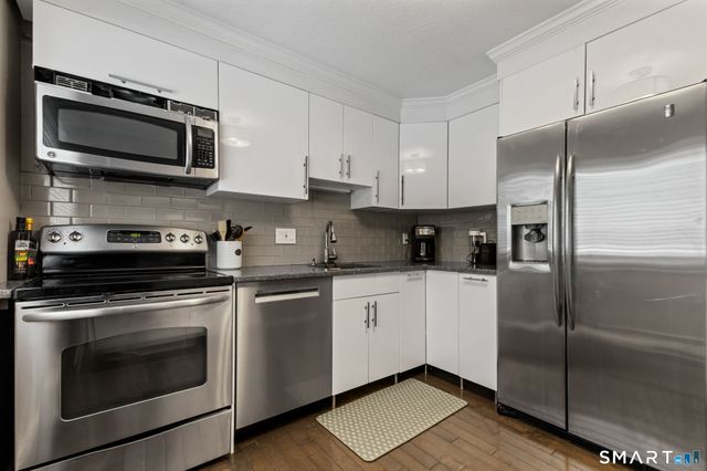 199 Gregory Boulevard I4, Norwalk, CT 06855