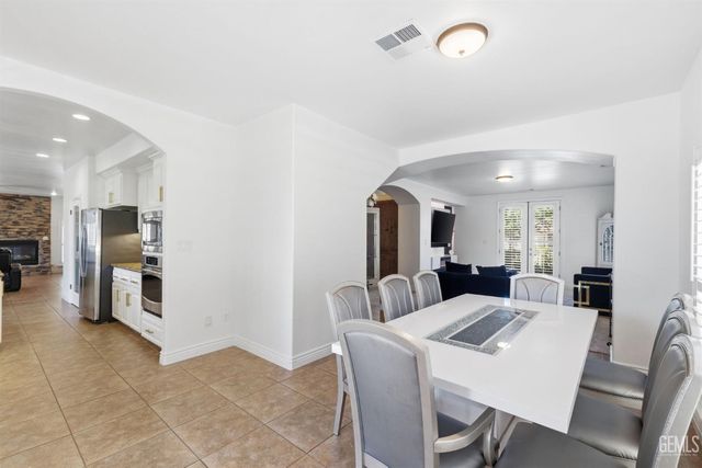 2510 Edingal Drive, Bakersfield, CA 93311
