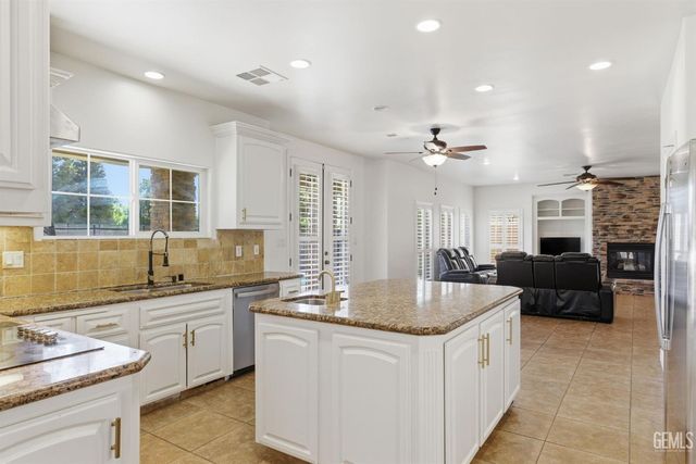 2510 Edingal Drive, Bakersfield, CA 93311