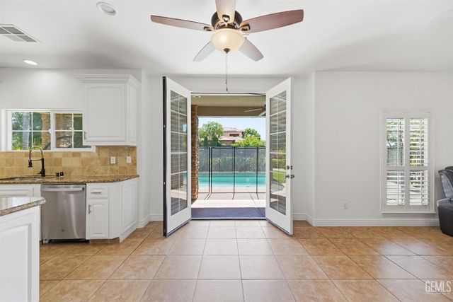 2510 Edingal Drive, Bakersfield, CA 93311
