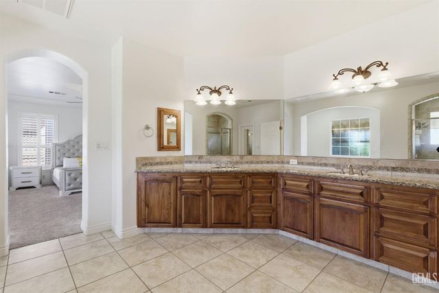 2510 Edingal Drive, Bakersfield, CA 93311
