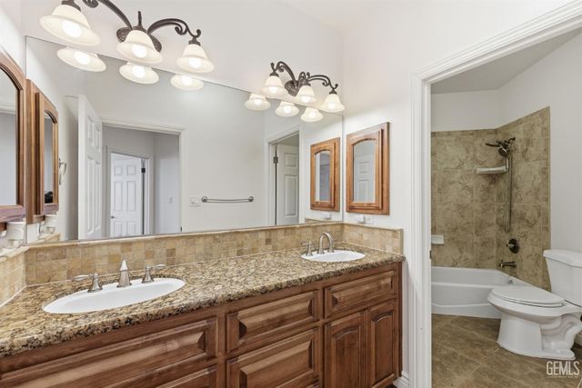 2510 Edingal Drive, Bakersfield, CA 93311