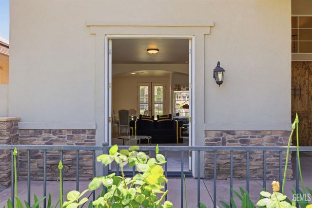 2510 Edingal Drive, Bakersfield, CA 93311