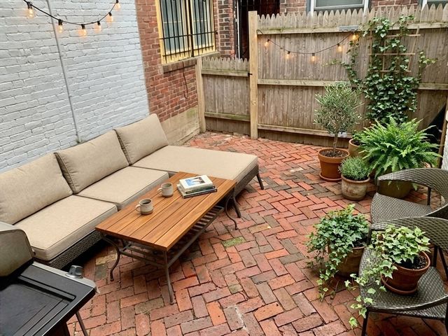 14 Lindall Pl, Boston, MA 02114