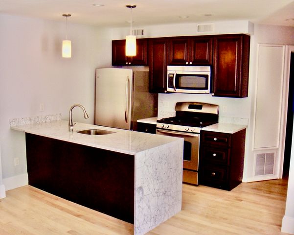14 Lindall Pl, Boston, MA 02114