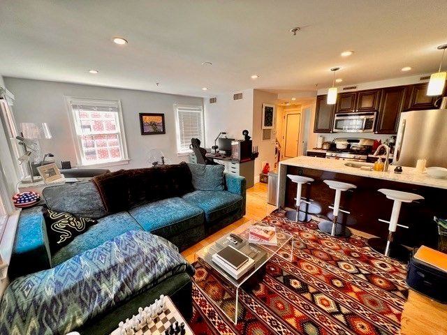 14 Lindall Pl, Boston, MA 02114