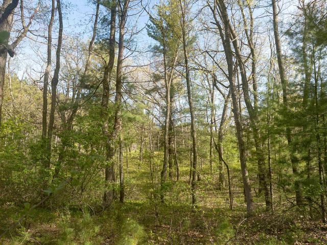 N9193 Becker Road, Westfield, WI 53964